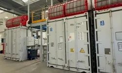 Essais de cyclage de batteries