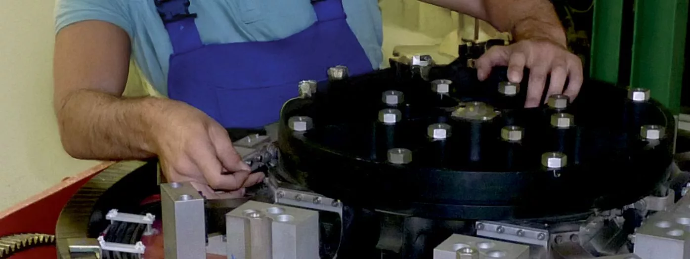 Vibratory pot maintenance expertise