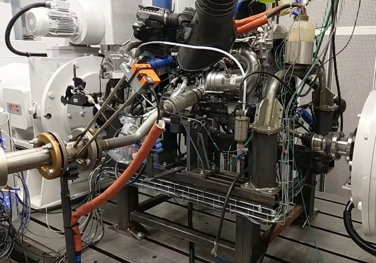Powertrain test bench